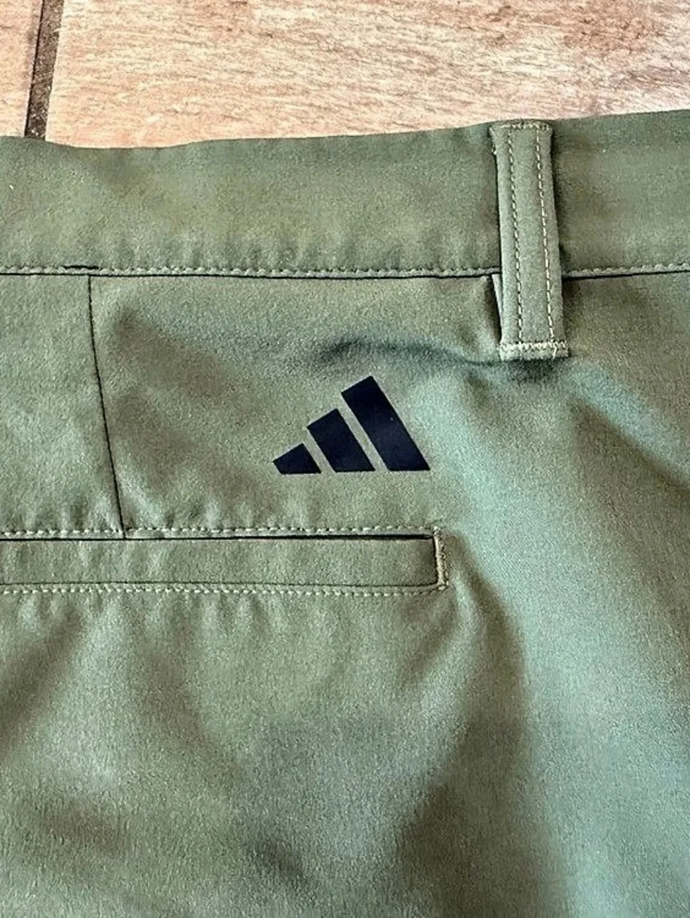 adidas Men's Flat Front Shorts in Green Size 40 Like New